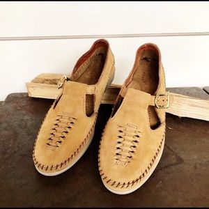 Vintage •Leather Mary Janes Dexter